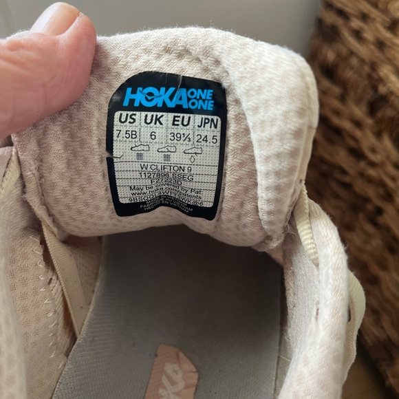 Hoka Clifton 9 women’s Oatmeal - Picture 4 of 9